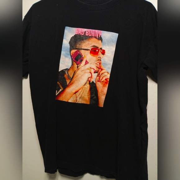 Bad Bunny Phone Bling Tee - Picture 1 of 3